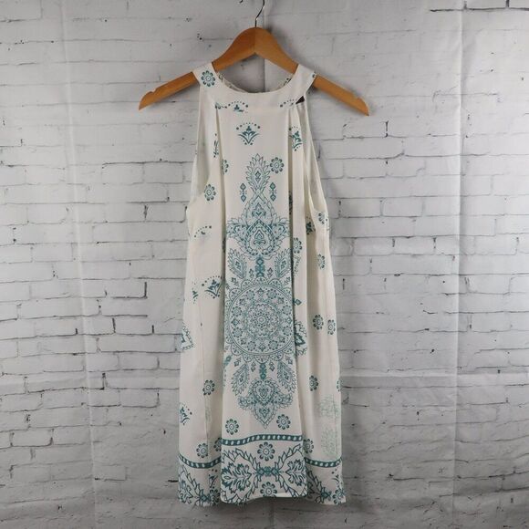 LULU'S GREEN & WHITE I CAN SEA IT NOW MEDALLION PRINT SHIFT MINI DRESS SIZE M - Picture 3 of 11